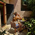 Le Patio Hotel