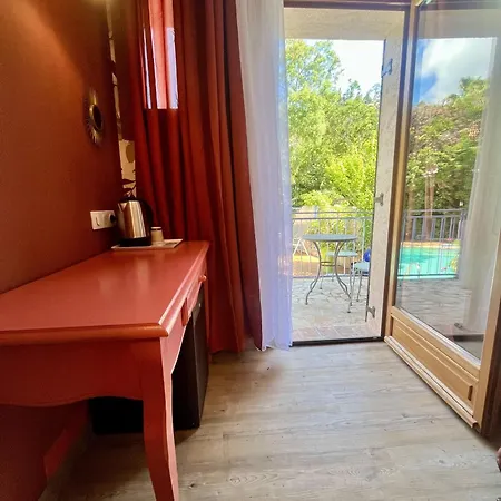 Le Patio Hotel 3*