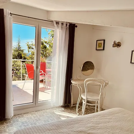 Le Patio Hotel 3*