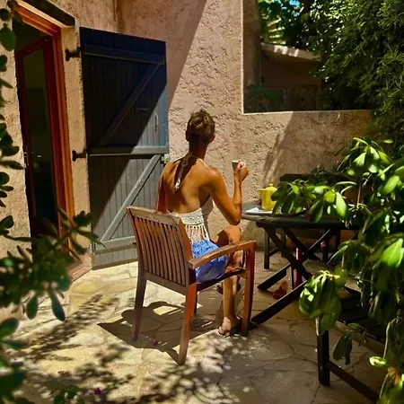 Le Patio Hotel