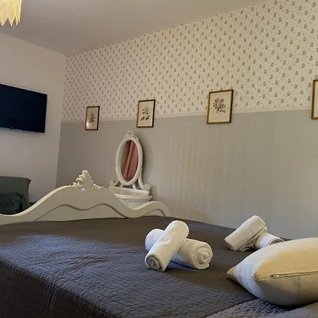 Le Patio Hotel