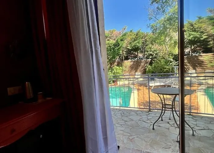 Le Patio Hotel