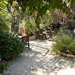 Le Patio Hotel