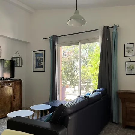 Le Patio فندق تيول سور مير