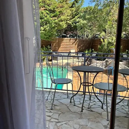 Le Patio 2* Теуль-сюр-Мер
