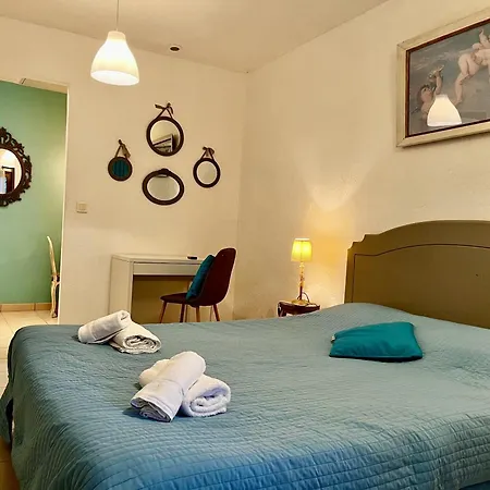 Le Patio Hotel