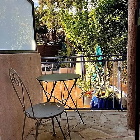 Le Patio Hotel
