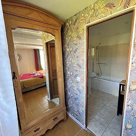 Le Patio Hotel 3*