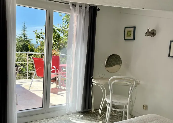 Hotell Le Patio Théoule-sur-Mer