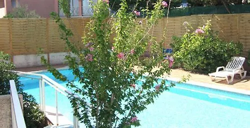 Le Patio Hotell 3*